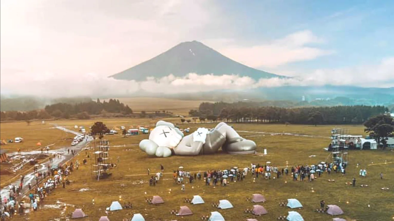 KAWS
KAWS:HOLIDAY in 富士山